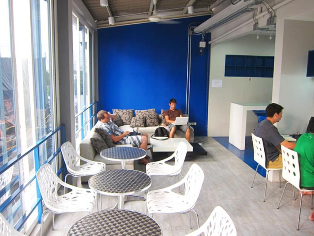 Jellybean Ezy Hostel Sathorn Bangkok Exterior photo