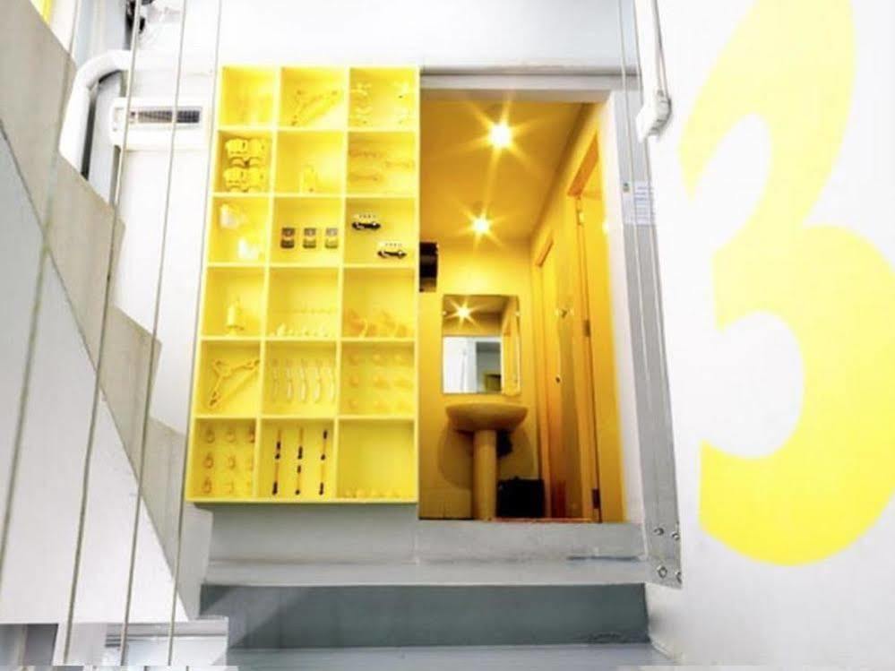 Jellybean Ezy Hostel Sathorn Bangkok Exterior photo