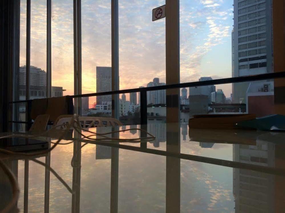 Jellybean Ezy Hostel Sathorn Bangkok Exterior photo